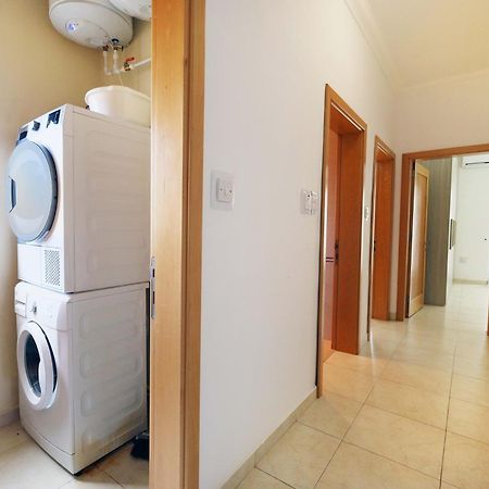 Modern 3Br Stylish & Spacious Apartment - Close To Sliema Promenade Gzira Buitenkant foto