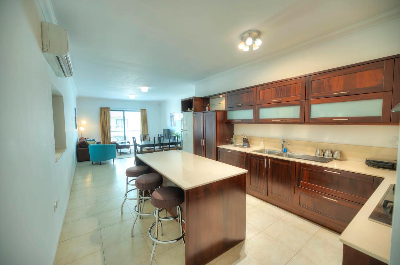 Modern 3Br Stylish & Spacious Apartment - Close To Sliema Promenade Gzira Buitenkant foto