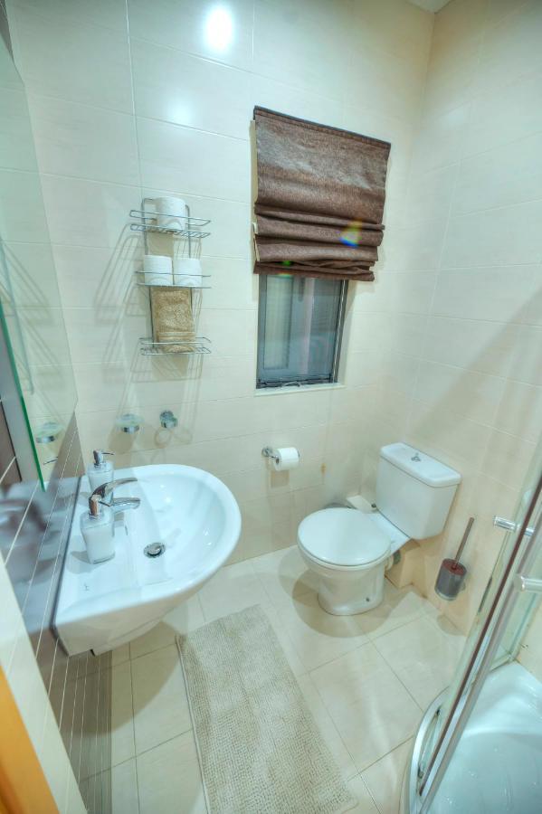 Modern 3Br Stylish & Spacious Apartment - Close To Sliema Promenade Gzira Buitenkant foto