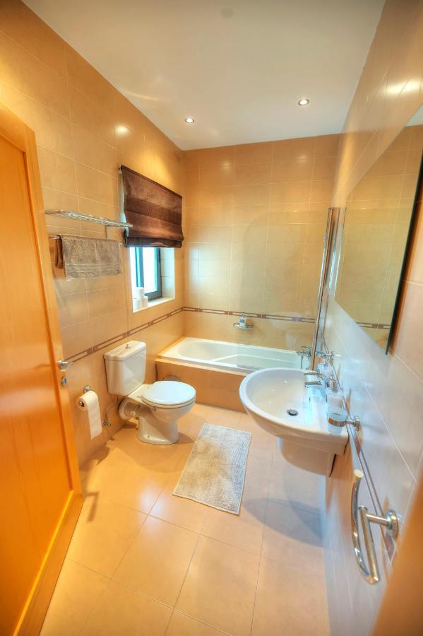 Modern 3Br Stylish & Spacious Apartment - Close To Sliema Promenade Gzira Buitenkant foto