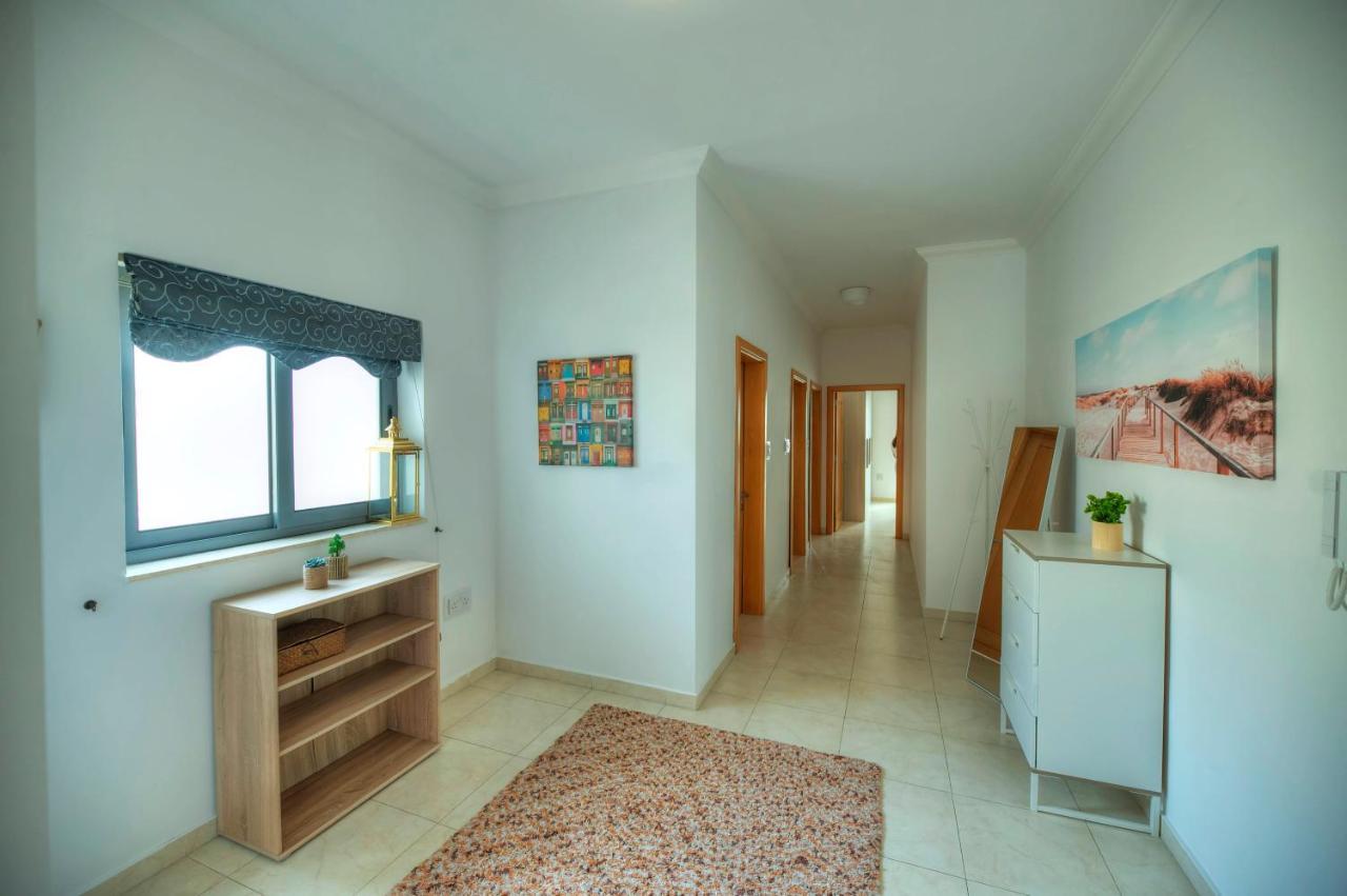 Modern 3Br Stylish & Spacious Apartment - Close To Sliema Promenade Gzira Buitenkant foto