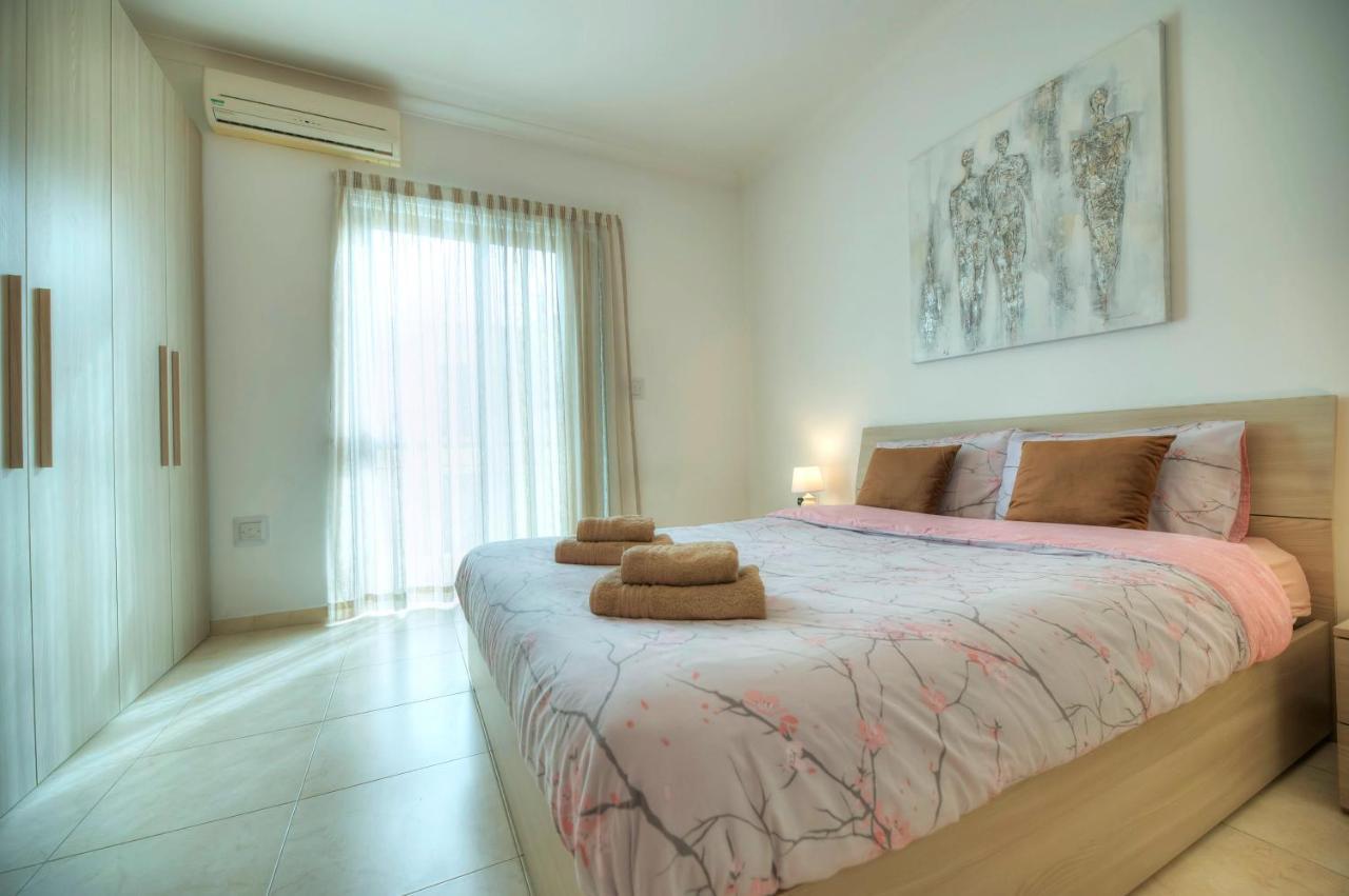 Modern 3Br Stylish & Spacious Apartment - Close To Sliema Promenade Gzira Buitenkant foto