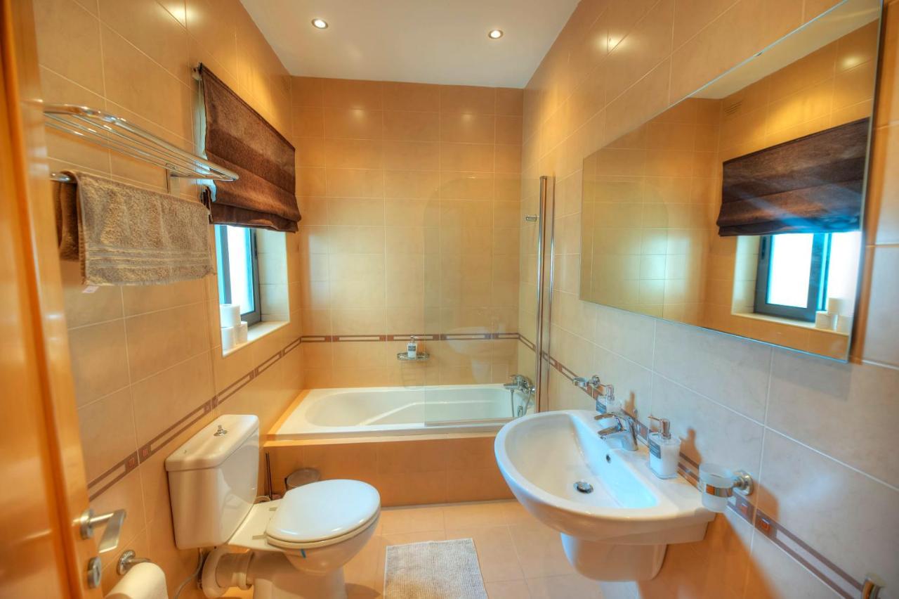 Modern 3Br Stylish & Spacious Apartment - Close To Sliema Promenade Gzira Buitenkant foto
