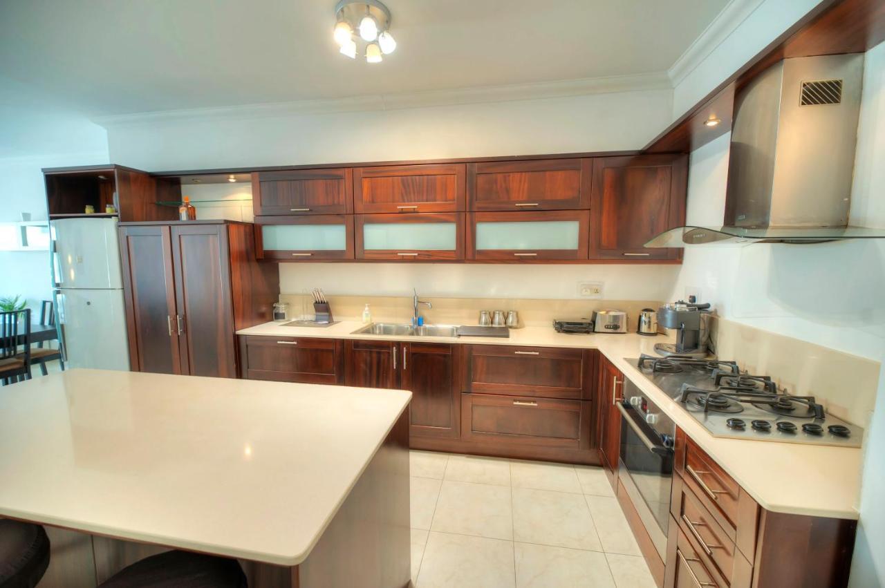 Modern 3Br Stylish & Spacious Apartment - Close To Sliema Promenade Gzira Buitenkant foto