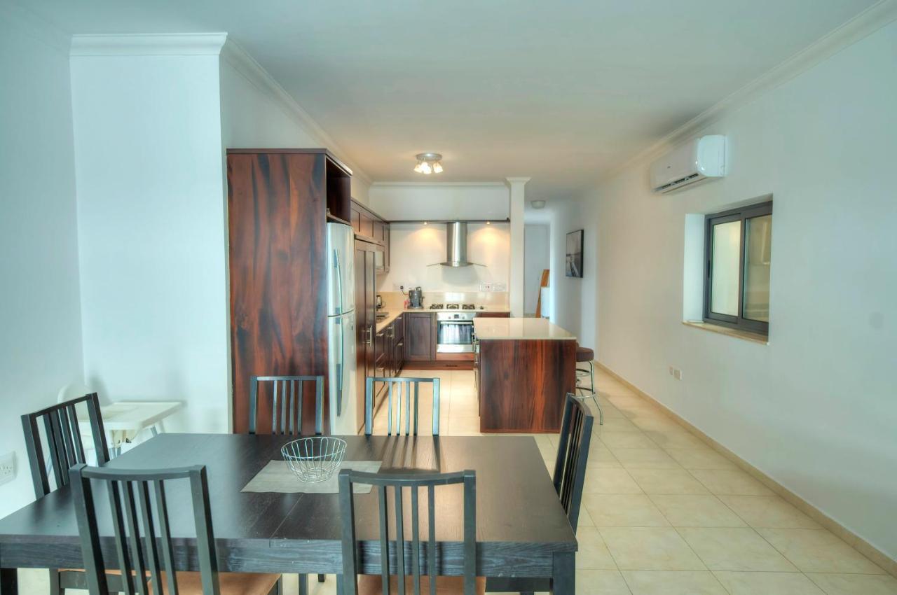 Modern 3Br Stylish & Spacious Apartment - Close To Sliema Promenade Gzira Buitenkant foto