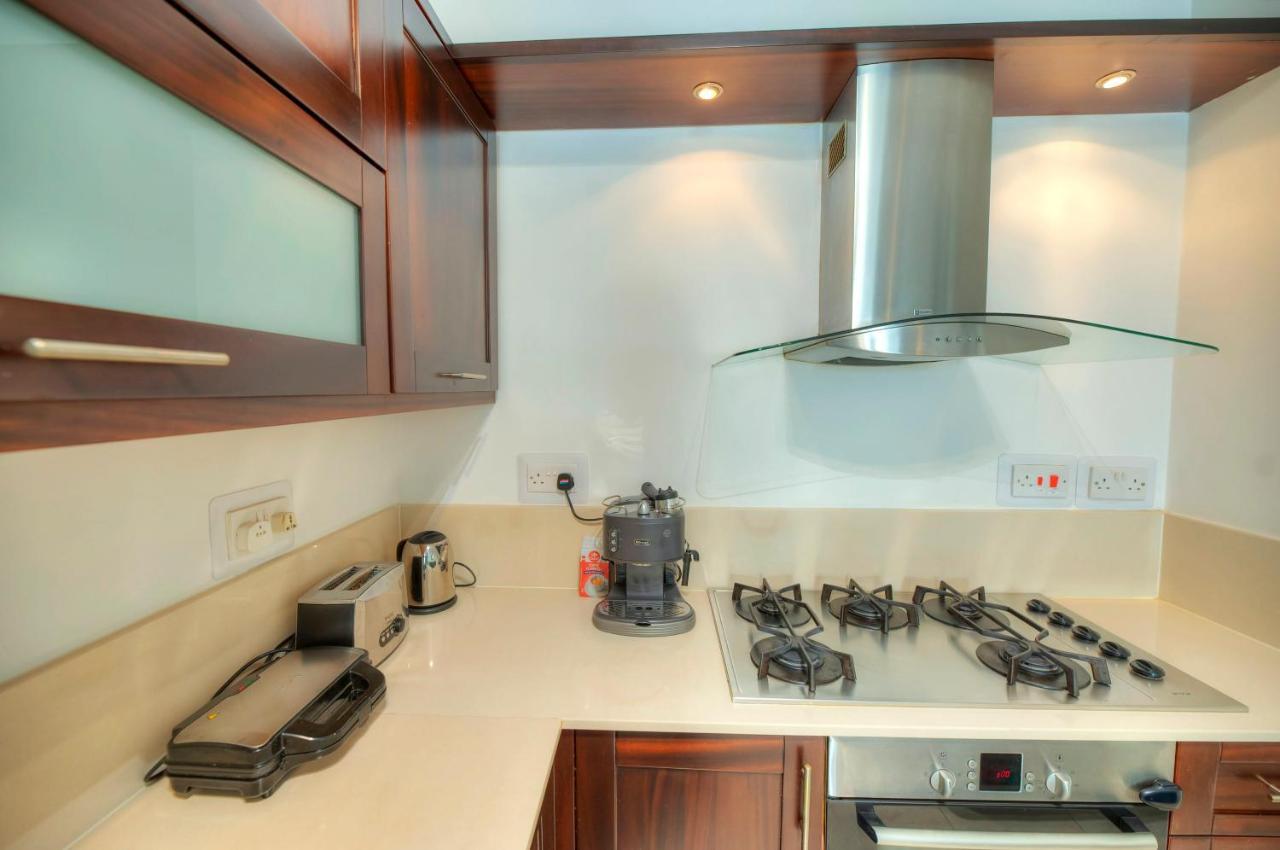 Modern 3Br Stylish & Spacious Apartment - Close To Sliema Promenade Gzira Buitenkant foto
