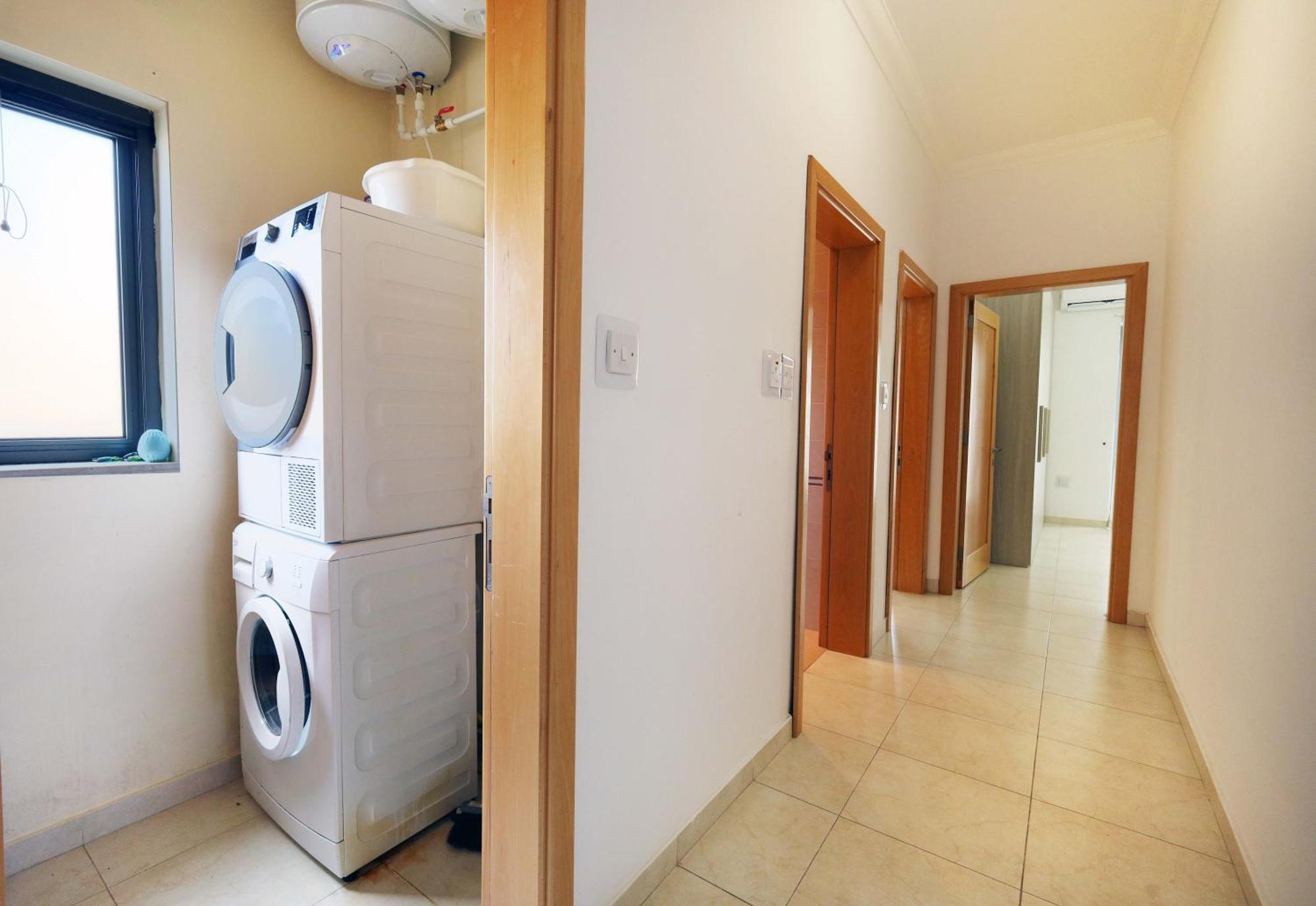 Modern 3Br Stylish & Spacious Apartment - Close To Sliema Promenade Gzira Buitenkant foto