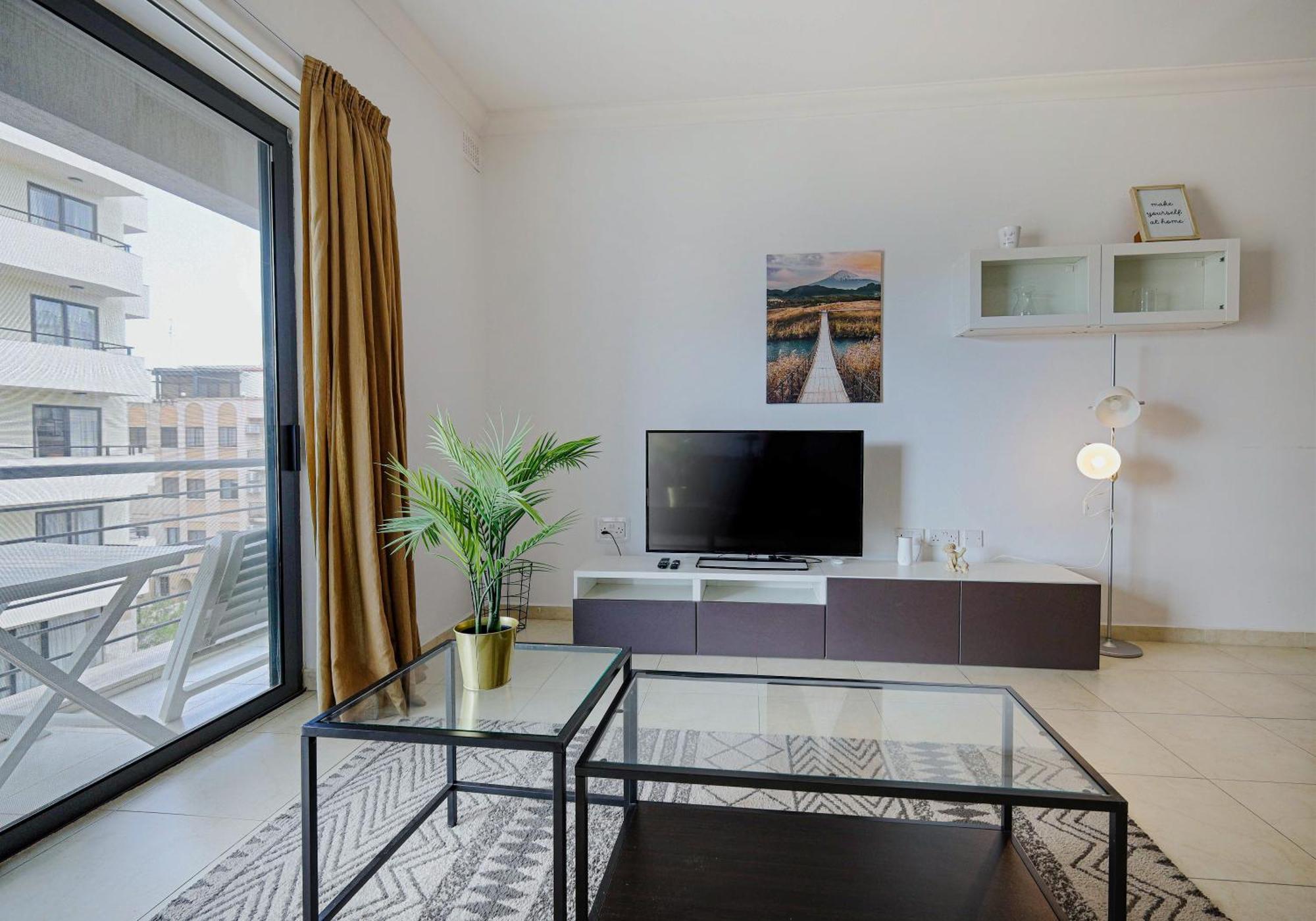 Modern 3Br Stylish & Spacious Apartment - Close To Sliema Promenade Gzira Buitenkant foto