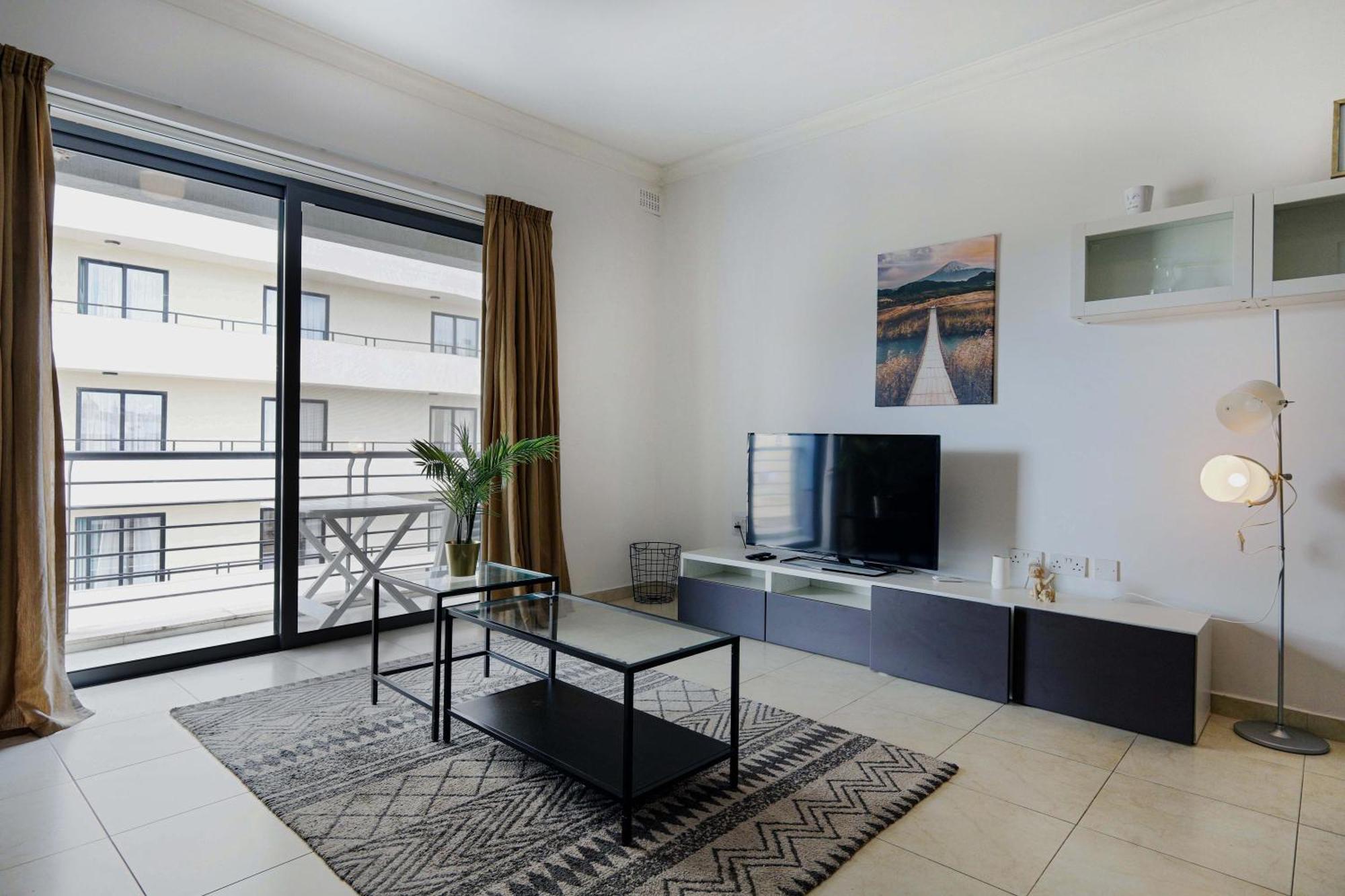 Modern 3Br Stylish & Spacious Apartment - Close To Sliema Promenade Gzira Buitenkant foto